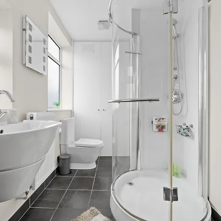 Fantastic, Modern 3 Bedroom House Manchester Exterior foto